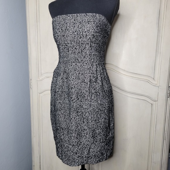 EXPRESS Design Studio Tweed Flen Plaid Strapless Sheath Dress Pockets✨️2 - Picture 1 of 12